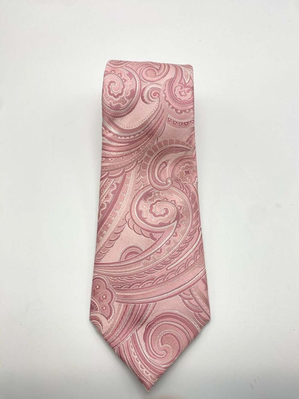 Donald J. Trump Signature Collection Necktie Mens pink paisley Silk Tie